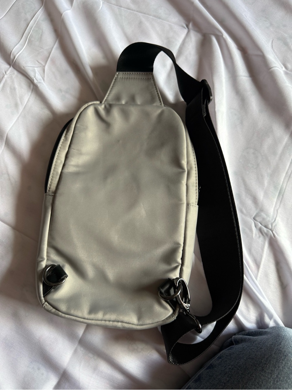 Tutilo Light Gray Sling Belt Bag with Black Front Pocket - Picture 2 of 2